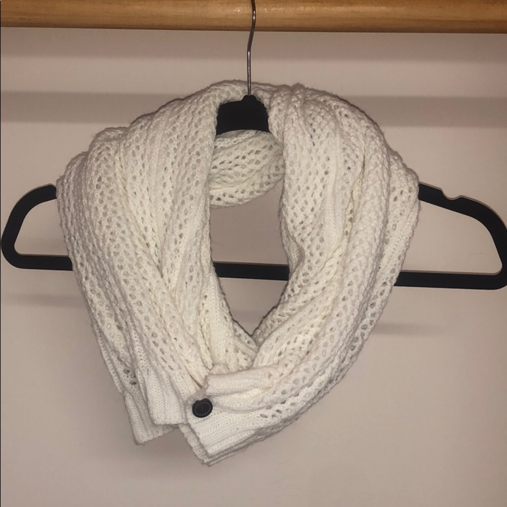 Infinity scarf